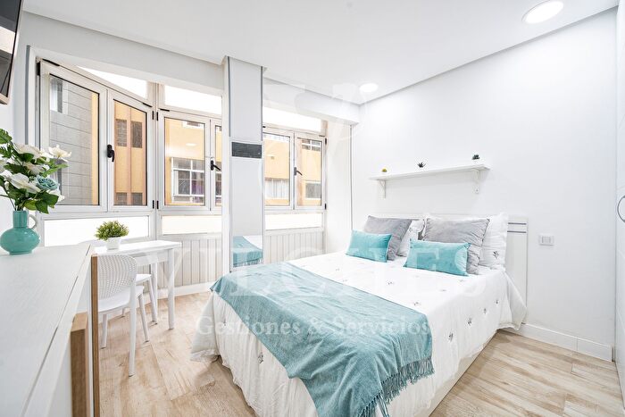 Casas en venta y pisos alquiler - 1