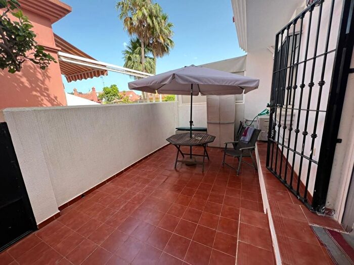 Casa en alquiler en Los Pacos, Fuengirola de 3 habitaciones