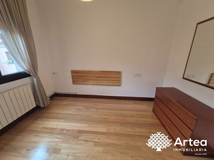 Casas en venta y pisos alquiler - 2