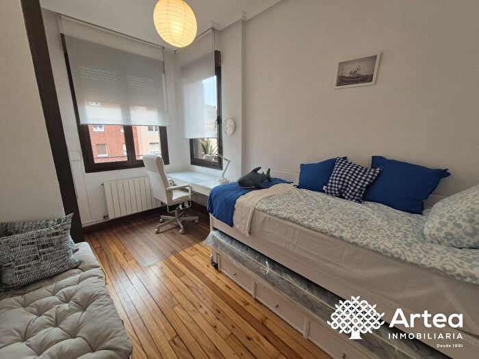 Casas en venta y pisos alquiler - 3