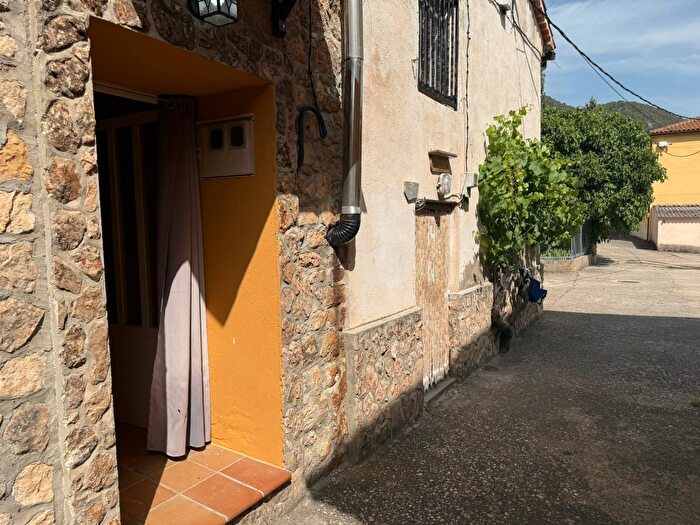 Casa en venta en Ocentejo, Guadalajara de 2 habitaciones