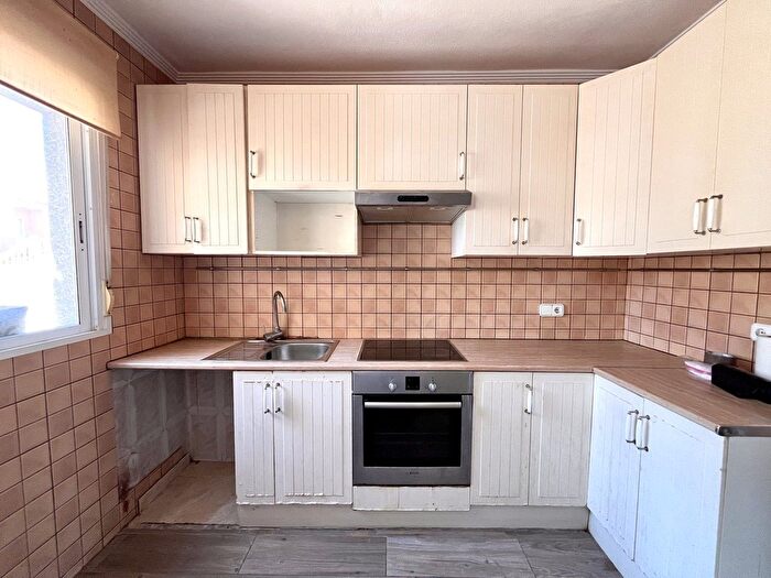 Casas en venta y pisos alquiler - 2