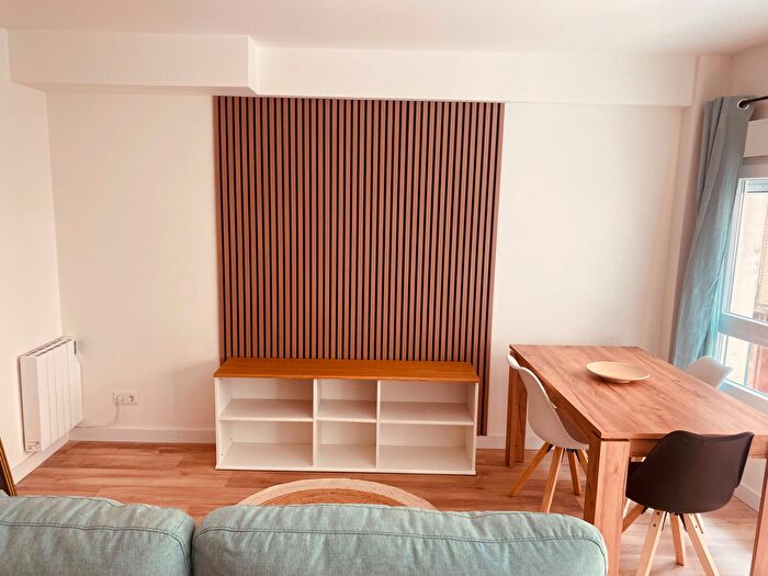 Casas en venta y pisos alquiler - 2