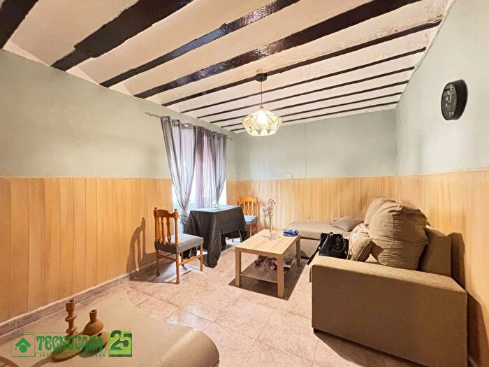 Casas en venta y pisos alquiler - 2