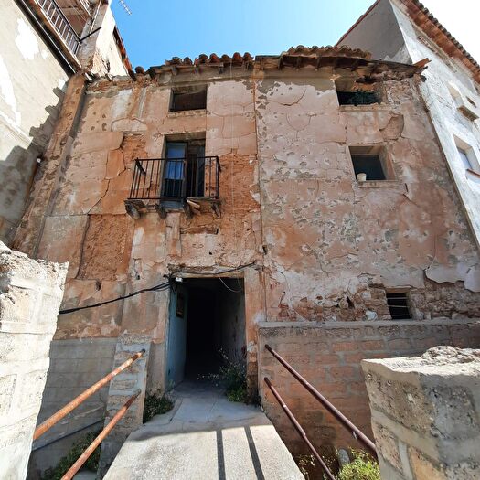 Casas en venta y pisos alquiler - 3