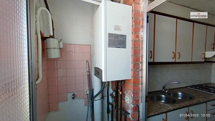 Casas en venta y pisos alquiler - 3