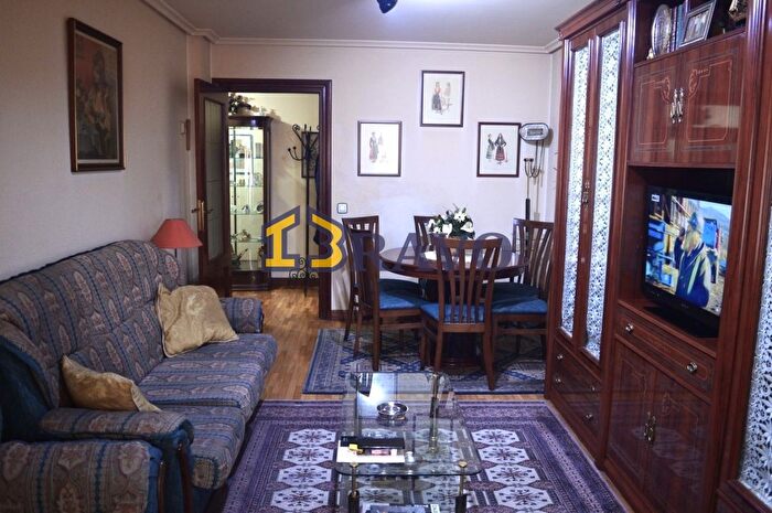 Casas en venta y pisos alquiler - 3