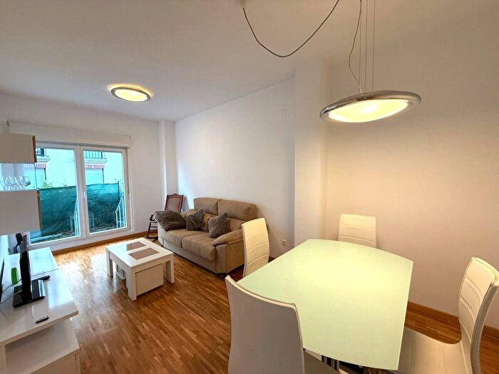 Casas en venta y pisos alquiler - 1