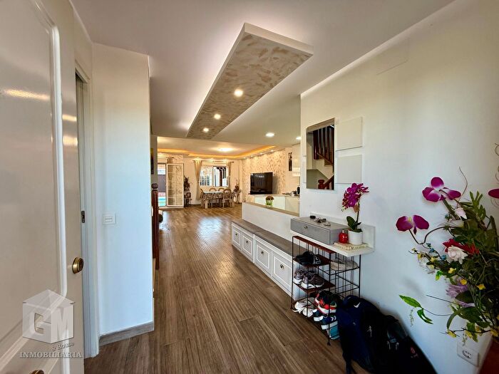 Casas en venta y pisos alquiler - 2