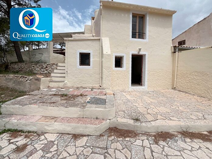 Casas en venta y pisos alquiler - 1