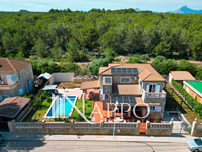 Casa en venta en Son Ferrer, Calvià de 4 habitaciones