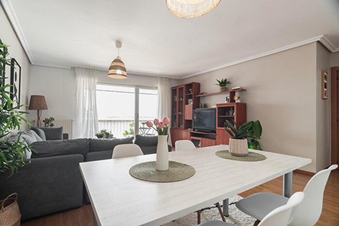 Casas en venta y pisos alquiler - 2