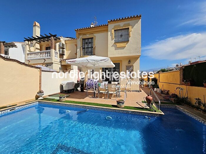 Casa en venta en Torre del Mar, El Tomillar de 7 habitaciones