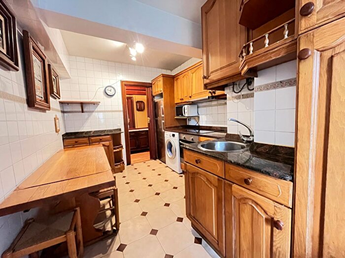 Casas en venta y pisos alquiler - 2