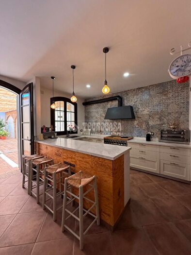 Casas en venta y pisos alquiler - 3