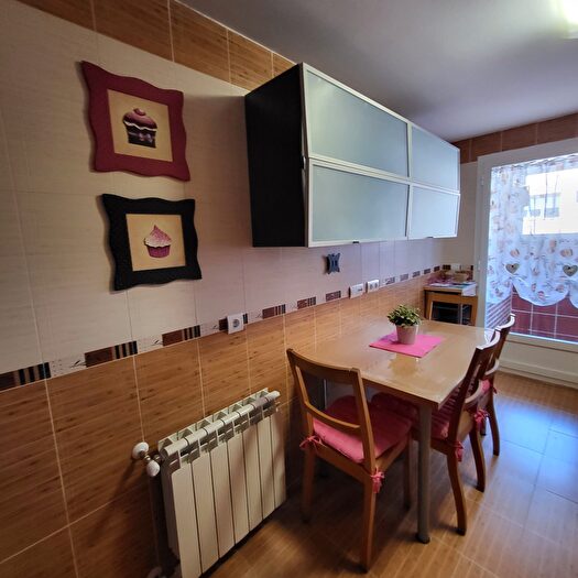 Casas en venta y pisos alquiler - 3