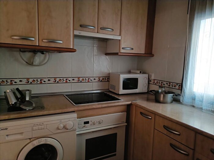 Casas en venta y pisos alquiler - 2
