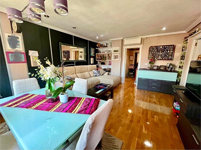 Piso en venta en Colonia Madrid, Benidorm de 3 habitaciones