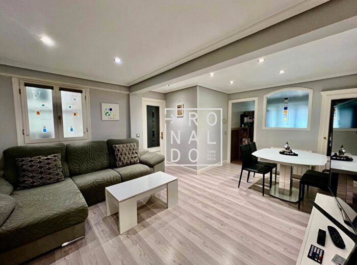 Casas en venta y pisos alquiler - 1