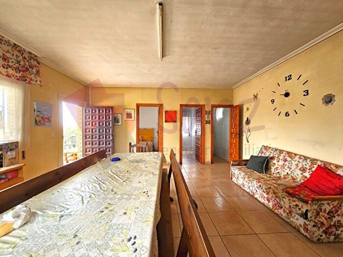 Casas en venta y pisos alquiler - 3