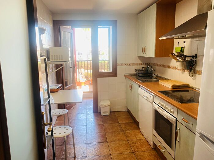 Casas en venta y pisos alquiler - 3