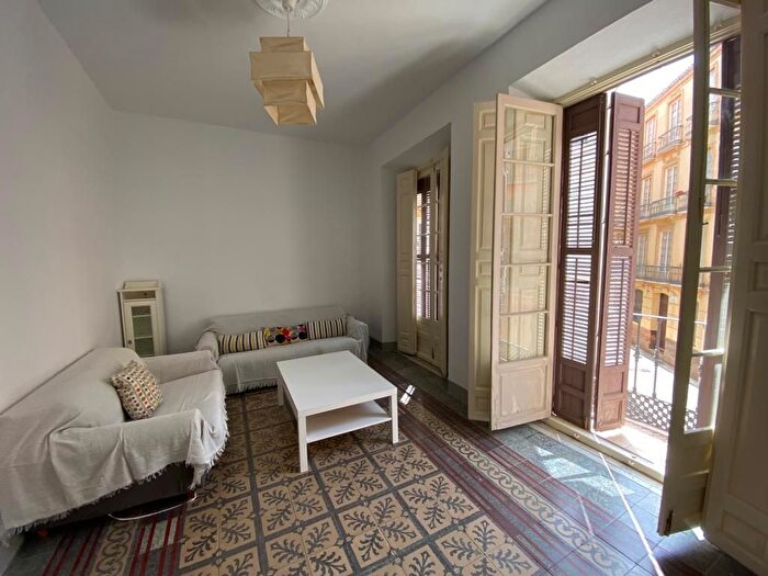 Piso en alquiler en Centro, La Goleta San Felipe Neri de 4 habitaciones