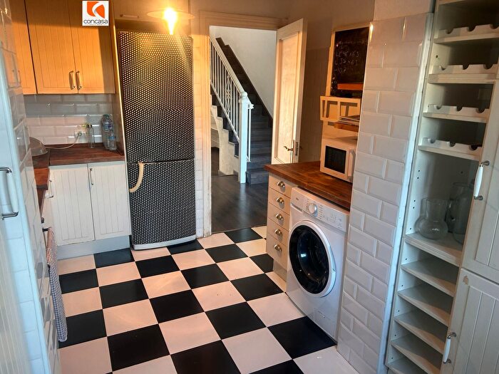 Casas en venta y pisos alquiler - 2