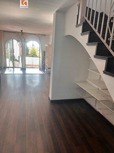 Casas en venta y pisos alquiler - 3