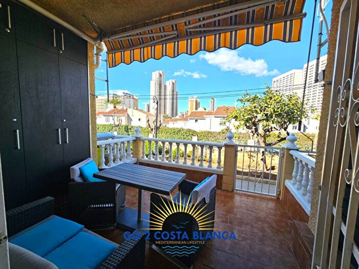 Casas en venta y pisos alquiler - 1