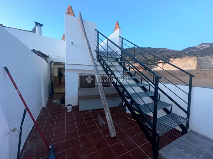 Casas en venta y pisos alquiler - 2