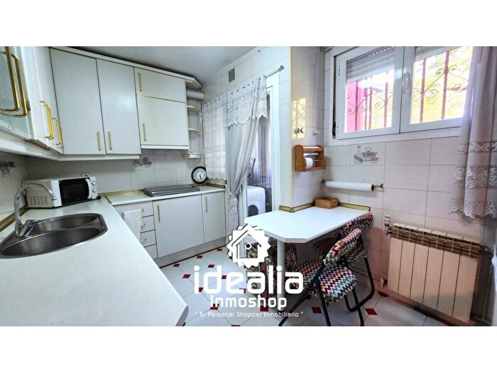 Casas en venta y pisos alquiler - 2