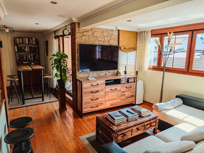 Casas en venta y pisos alquiler - 1