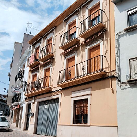 Casas en venta y pisos alquiler - 1