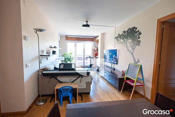 Casas en venta y pisos alquiler - 2