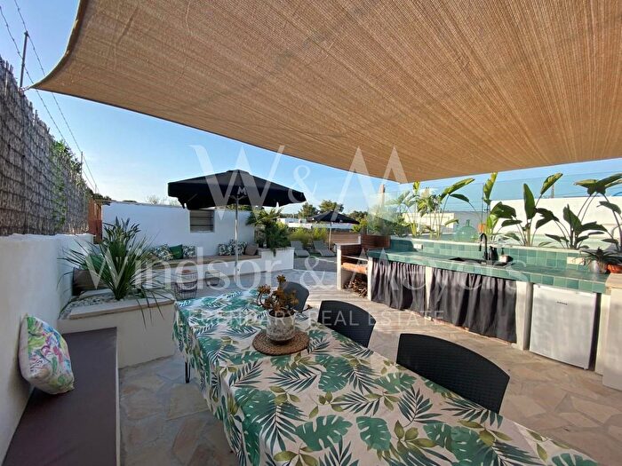 Casas en venta y pisos alquiler - 1