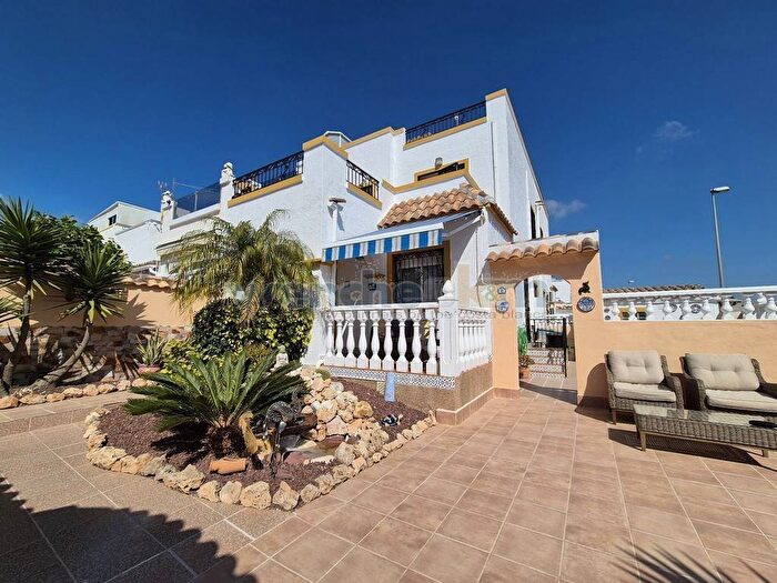 Casas en venta y pisos alquiler - 1