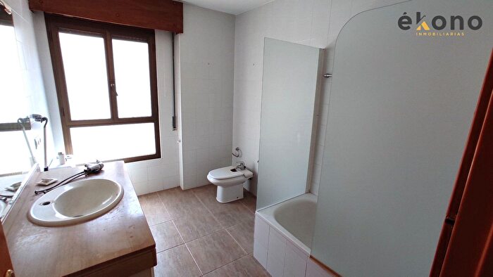 Casas en venta y pisos alquiler - 2