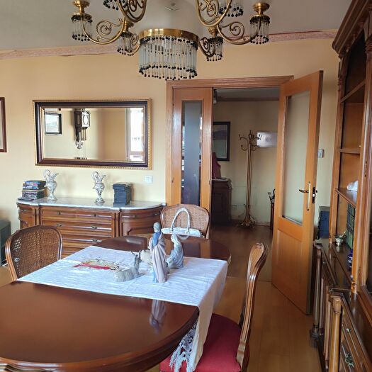 Casas en venta y pisos alquiler - 3