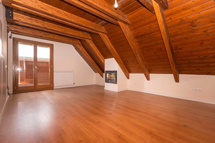 Piso en venta en Unha, Naut Aran de 4 habitaciones
