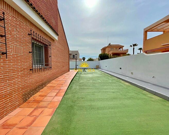 Casas en venta y pisos alquiler - 3
