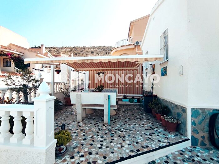 Casas en venta y pisos alquiler - 3