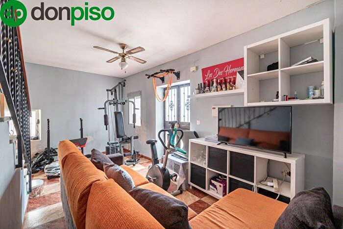 Casas en venta y pisos alquiler - 2