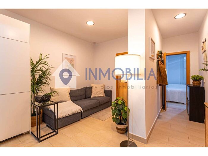 Casas en venta y pisos alquiler - 1
