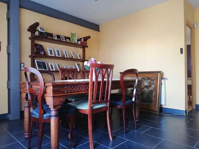 Casas en venta y pisos alquiler - 1