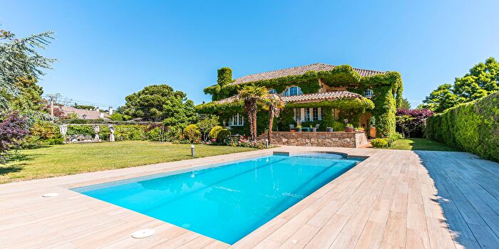 Casa en venta en Villafranca del Castillo, Villanueva de la Cañada de 5 habitaciones