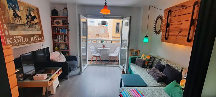 Casas en venta y pisos alquiler - 1