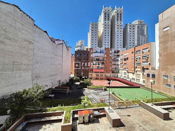 Casas en venta y pisos alquiler - 3