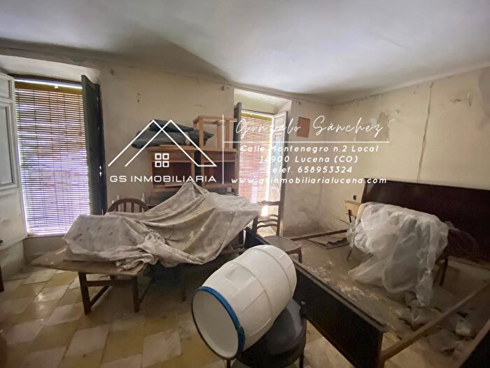 Casa en venta en San Francisco, Lucena de 3 habitaciones