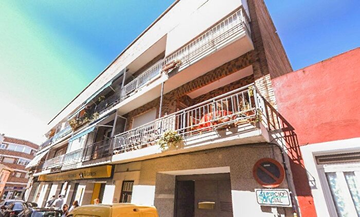 Casas en venta y pisos alquiler - 1
