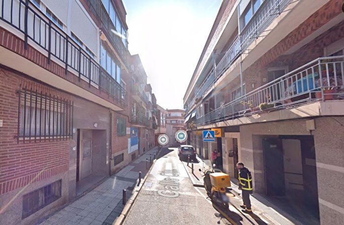 Casas en venta y pisos alquiler - 2